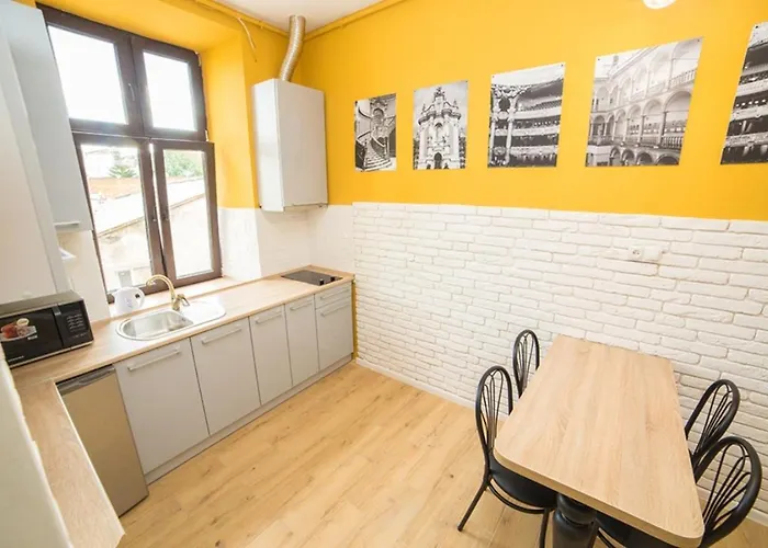 Miskevycha Square Apartment- 2 Minutes To The Opera House And Market Square Apartmán Lvov