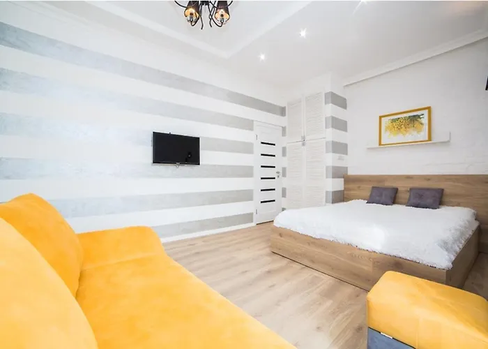 Appartement Miskevycha Square Apartment- 2 Minutes To The Opera House And Market Square *